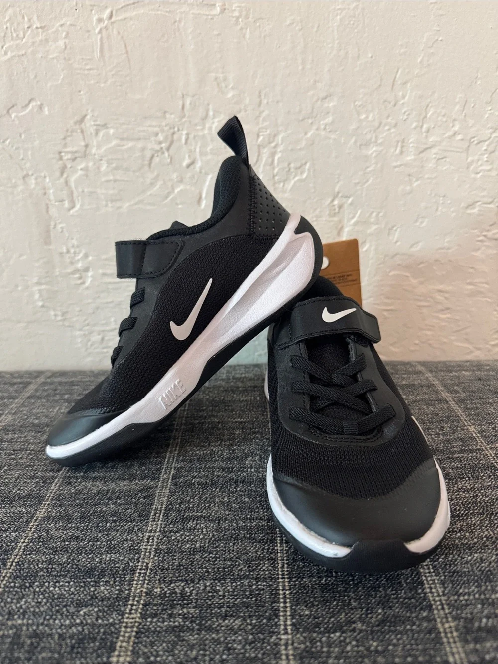 Nike Kids Black & White Hook-and-Loop Athletic Sneakers Size 11c